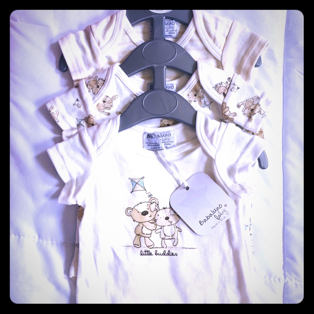Newborn onesie trio NWT